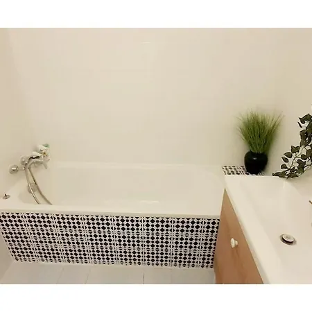 Maison Terrasse Barbecue A 1 Tram De Montpellier Et 20 Min Des Plages Holiday home